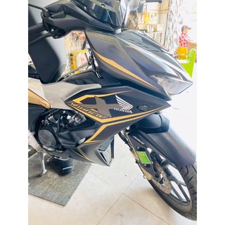 Tem rời Winner x đen nhám chỉ vàng đồng