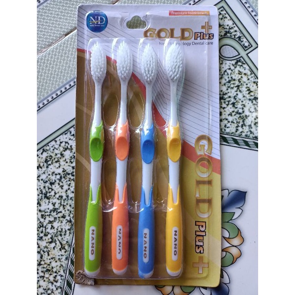 vỉ 4 bàn chải đánh răng Gold Plus