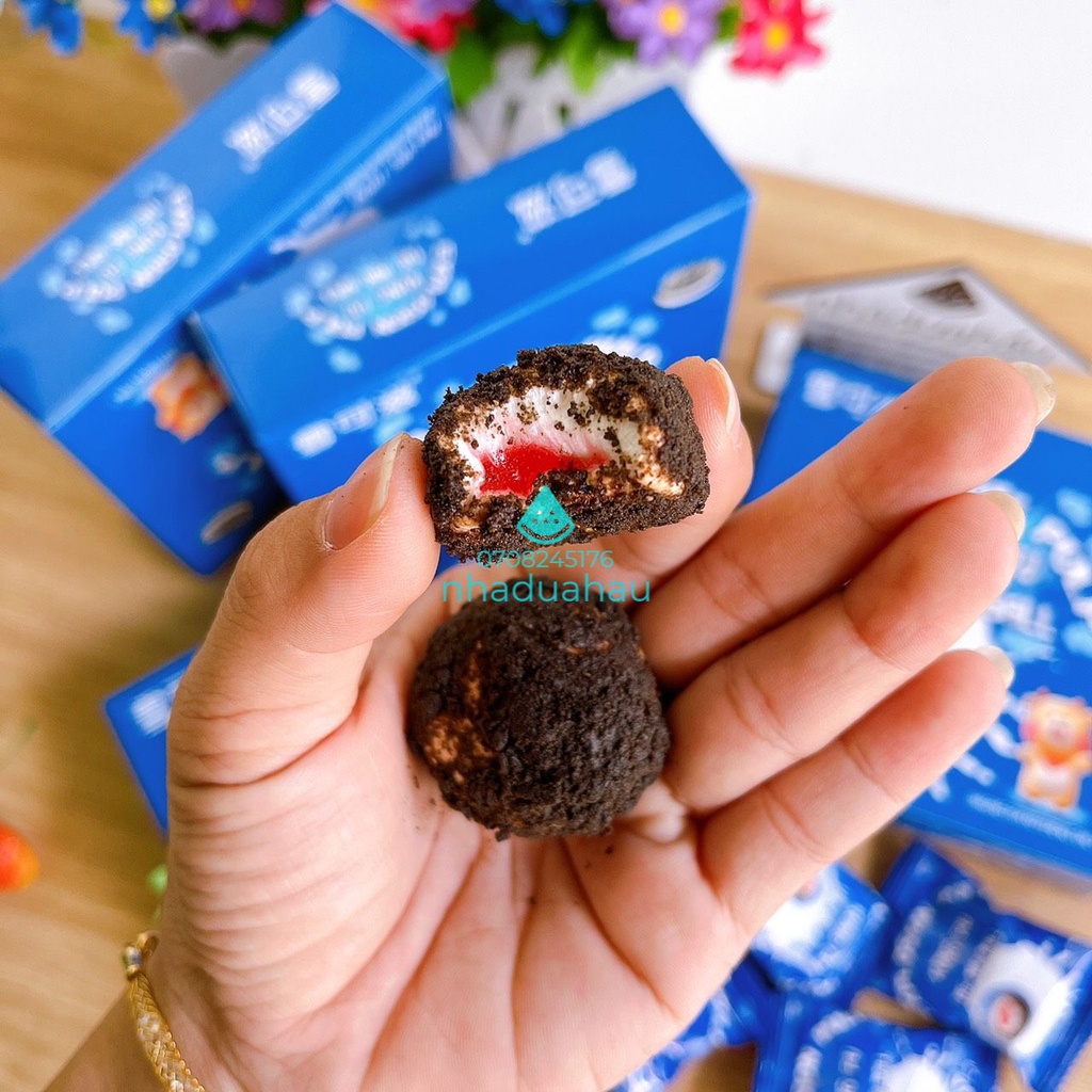 Lẻ một viên kẹo sô cô la oreo gòn có nhân mứt dâu Hongkong mỗi viên 10gam | BigBuy360 - bigbuy360.vn