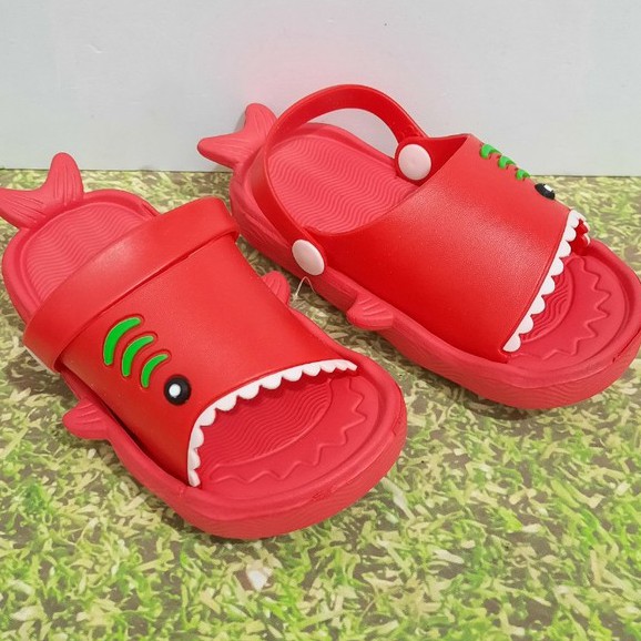 DÉP SỤC CÁ SIÊU NHẸ QUAI SAU CHO BÉ (ĐO CHÂN BÉ Ạ)