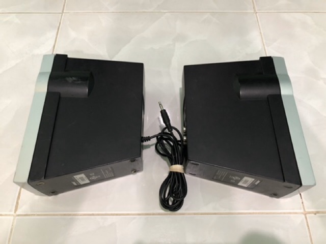 Loa nghe nhạc Bose Companion seri 1 hàng cổ