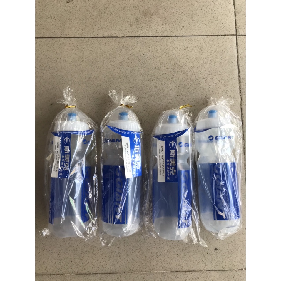 Bình Nước Xe Đạp Thể Thao GIANT Dung Tích 550ml, Bình Nước Trong Suốt Nhựa Cao Cấp