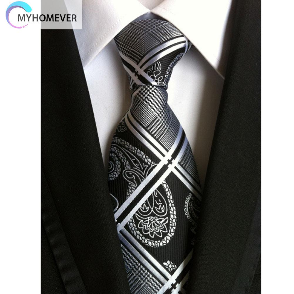 Cà vạt hoạ tiết hoa màu đen cho nam giới