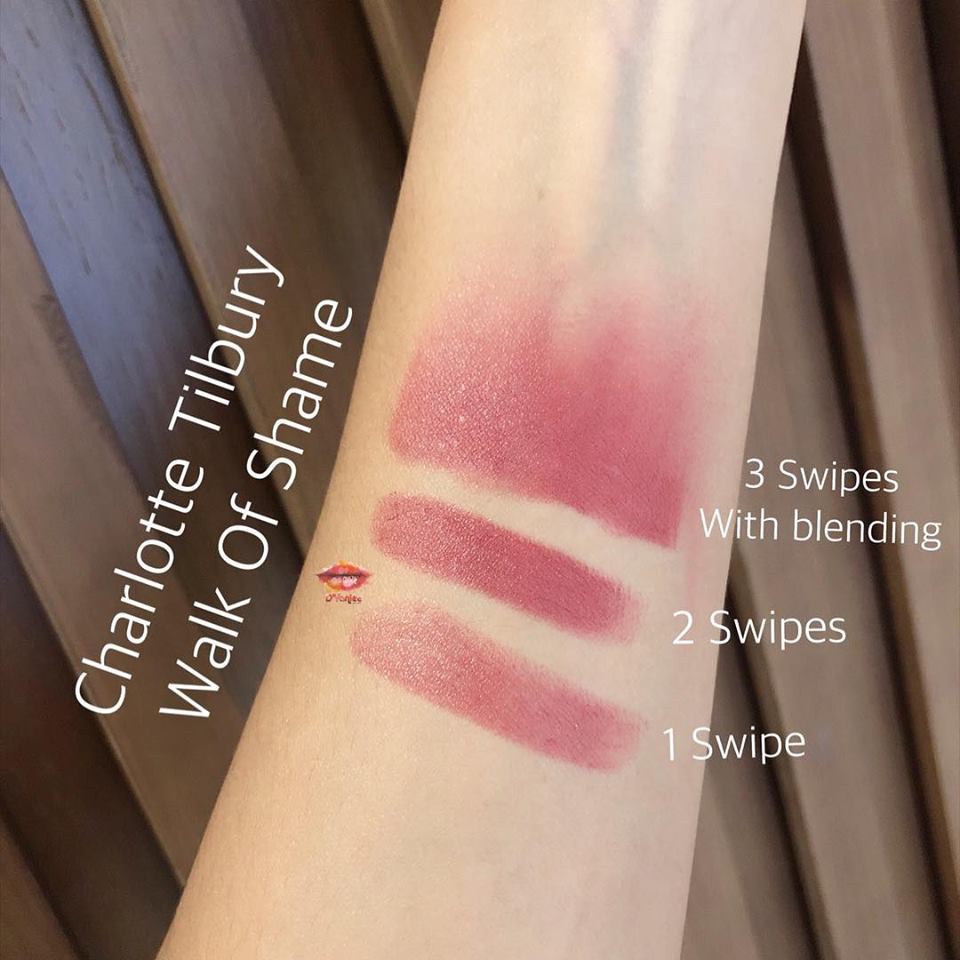 Set Son Charlotte Tilbury Walk of No Shame Lipstick and Liner Set