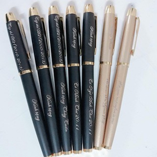 Bút Ký Mực Gel Pentel K611 - Đen Bạc / skyy69