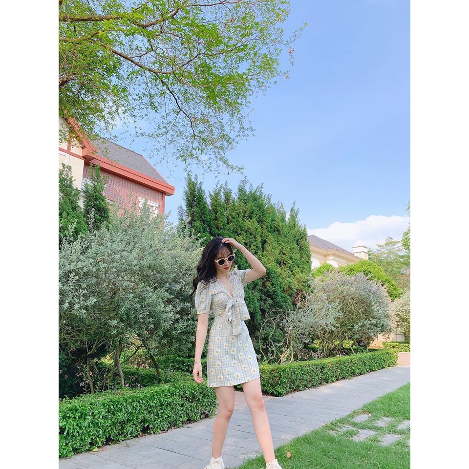 [Mã FAMARAL1 giảm 10K đơn 50K] Set Đầm hoa cúc cột nơ khoét eo siêu dễ thương | BigBuy360 - bigbuy360.vn