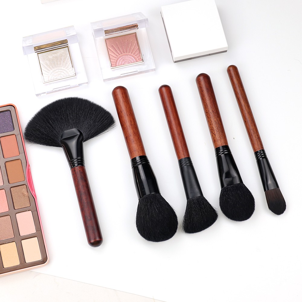 Cọ trang điểm OVW HM06 tán phấn nền tiện dụng