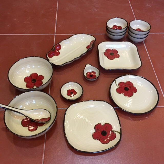 Set bát đĩa gia đình: set bát đĩa hoa đỏ cho 3-4 người ăn