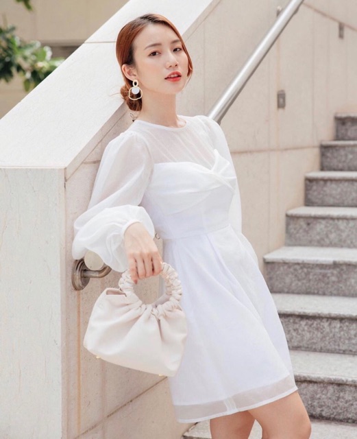 ĐẦM TAY VOAN NHẸ XOĂN NGỰC