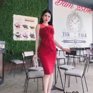 Váy body sát nách phối lưới hoa bự