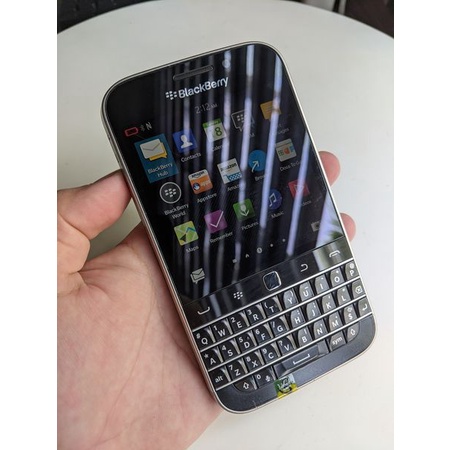 Điện thoại Blackberry Q20 bản Classic
