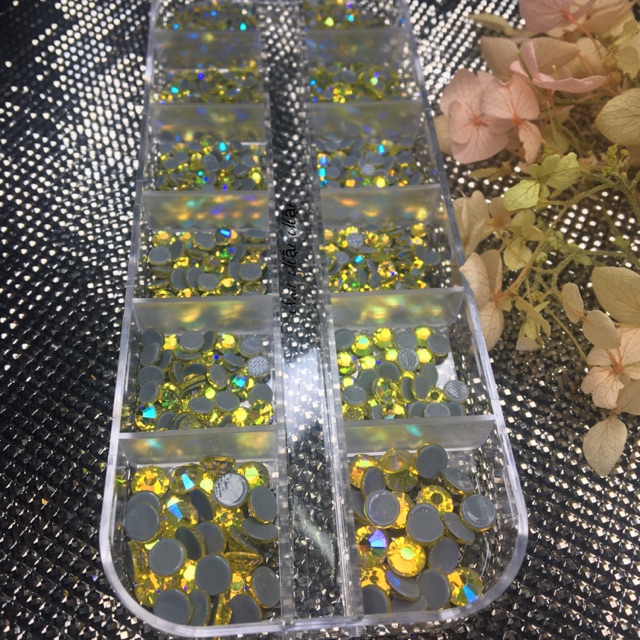 Đá mix size chia khay chân keo gắn móng