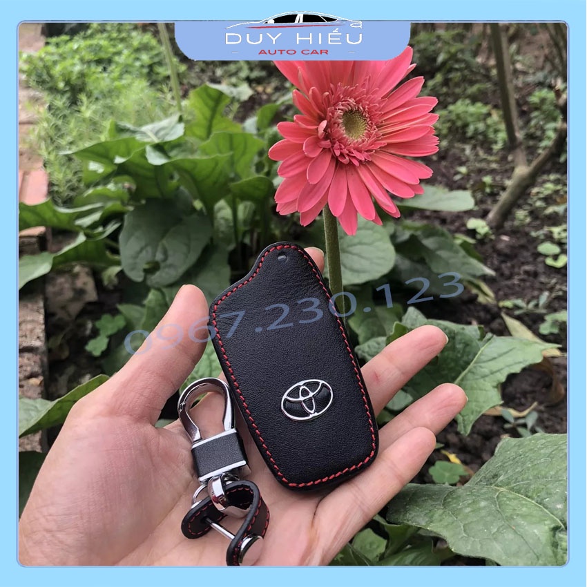 Bao da, ốp móc chìa khóa TOYOTA Corolla Cross cam kết da thật siêu bền, có logo kim loại nổi