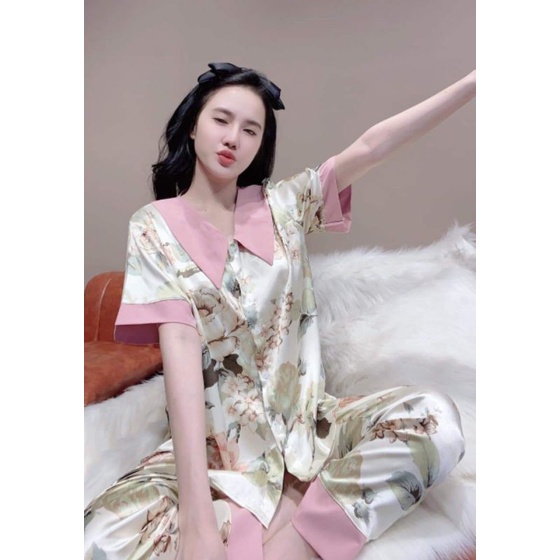 đồ bộ pijama áo cộc tay và quần dài cổ sen và cổ nhọn,chất vải lụa mềm mịn mặc rất mát,họa tiết hoa free size 45kg-60kg