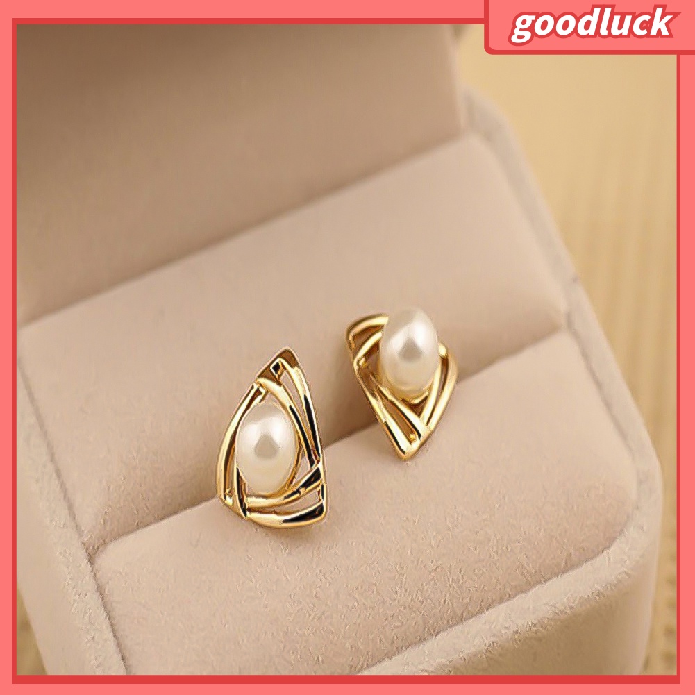 Bông Tai Hình Tam Giác Đính Ngọc Trai Giả Cho Nữ