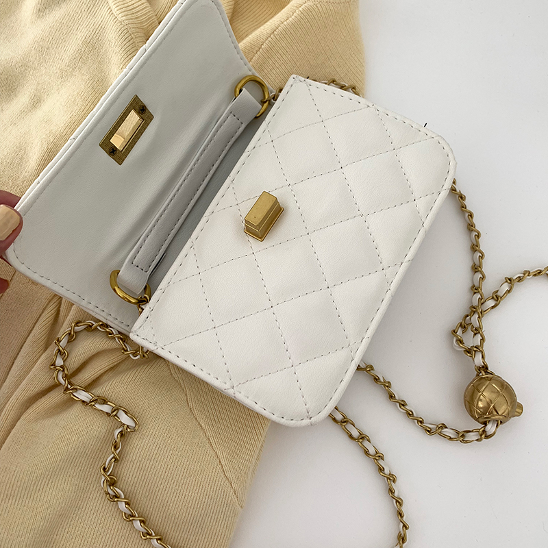 Túi xách đeo chéo dây xích hợp thời trang cho nữ | BigBuy360 - bigbuy360.vn