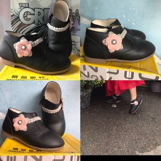 Giày boot bé gái size 28