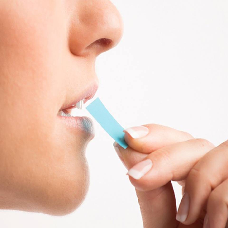 Miếng Ngậm Thơm Miệng Diệt Khuẩn Listerine Hộp 3 Vỉ 72 Miếng