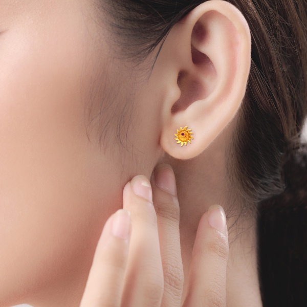 PRIMA Bông Tai Vàng 24K - Đính đá Sapphire - BST Mono Chic - Mặt Trời Tinh Nghịch (1 chiếc) - 165E0854