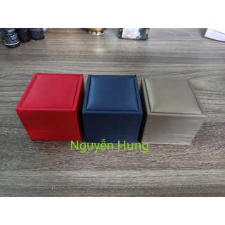 Hộp để nhẫn bằng da cao cấp