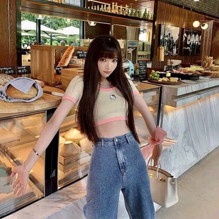 Áo croptop viền kiti