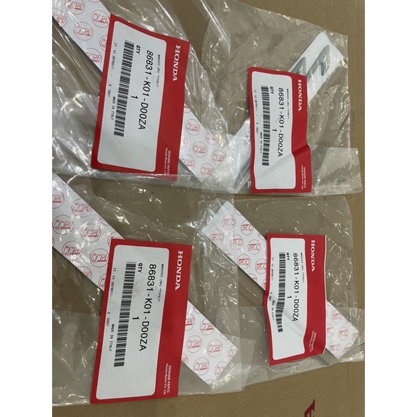 Tem chữ nổi logo Sh 300i chính hãng Honda giá 1 bên không bao gồm chữ( 300i)