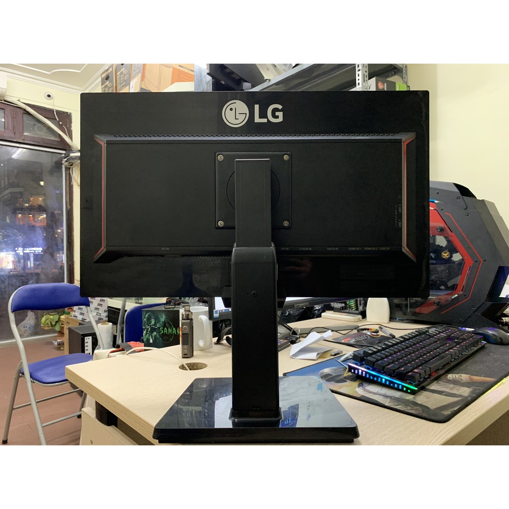 Màn Hình LG 24GM77-B Gaming 144Hz - Chân Hơi