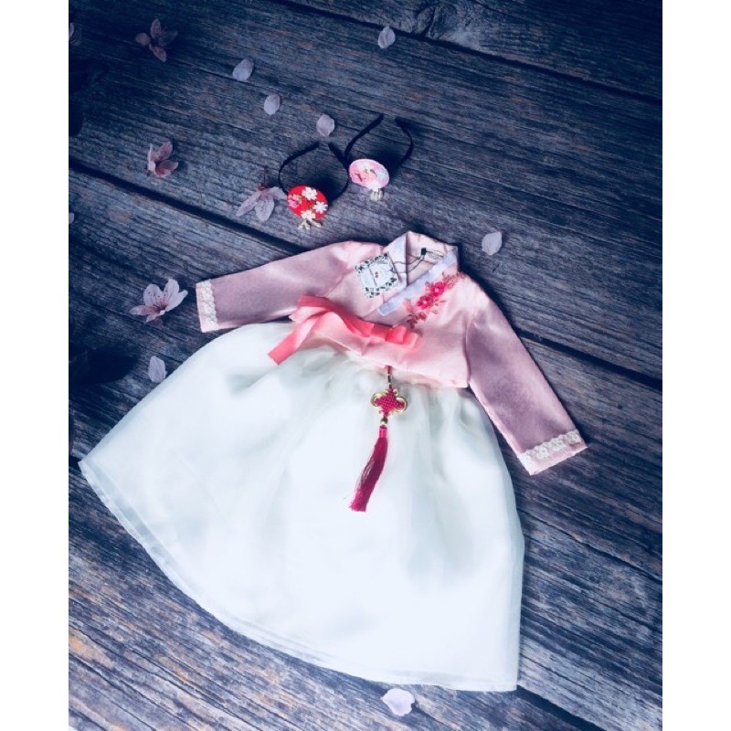 Bộ Hanbok cho bé