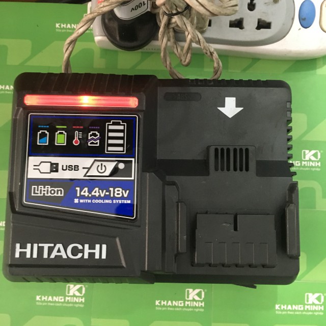 Sạc pin Hitachi 14.4V - 18V Li-ion, chính hãng nội địa 100V AC.