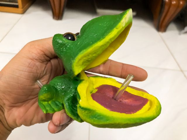 ẾCH ĐÓNG HẢ MIỆNG TRANG TRÍ HỒ CÁ 11x8x7cm