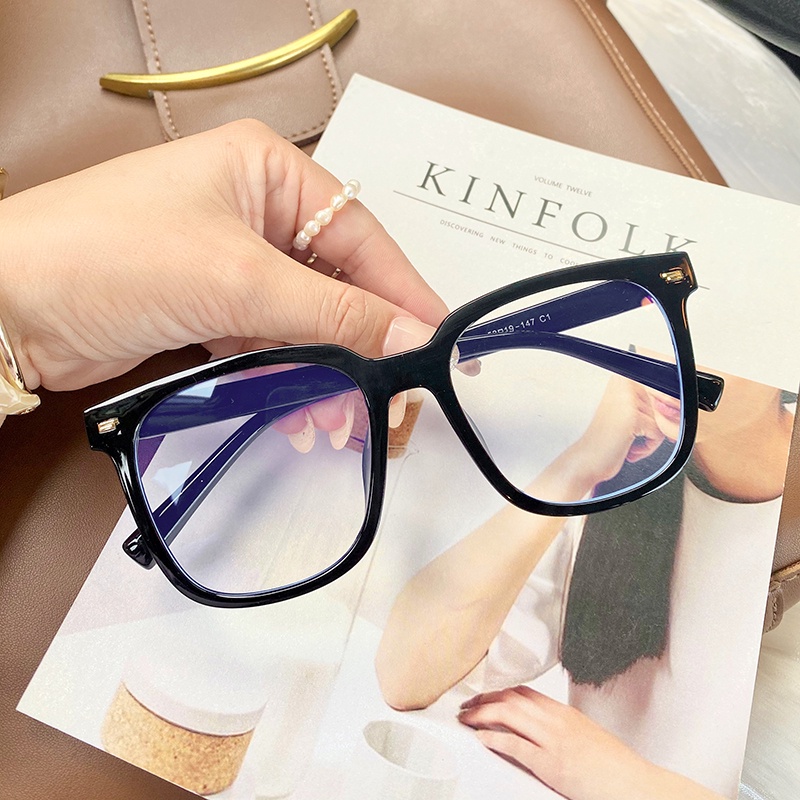 Kính Mát Gọng Tr90 Chống Bức Xạ Và Tia Bức Xạ