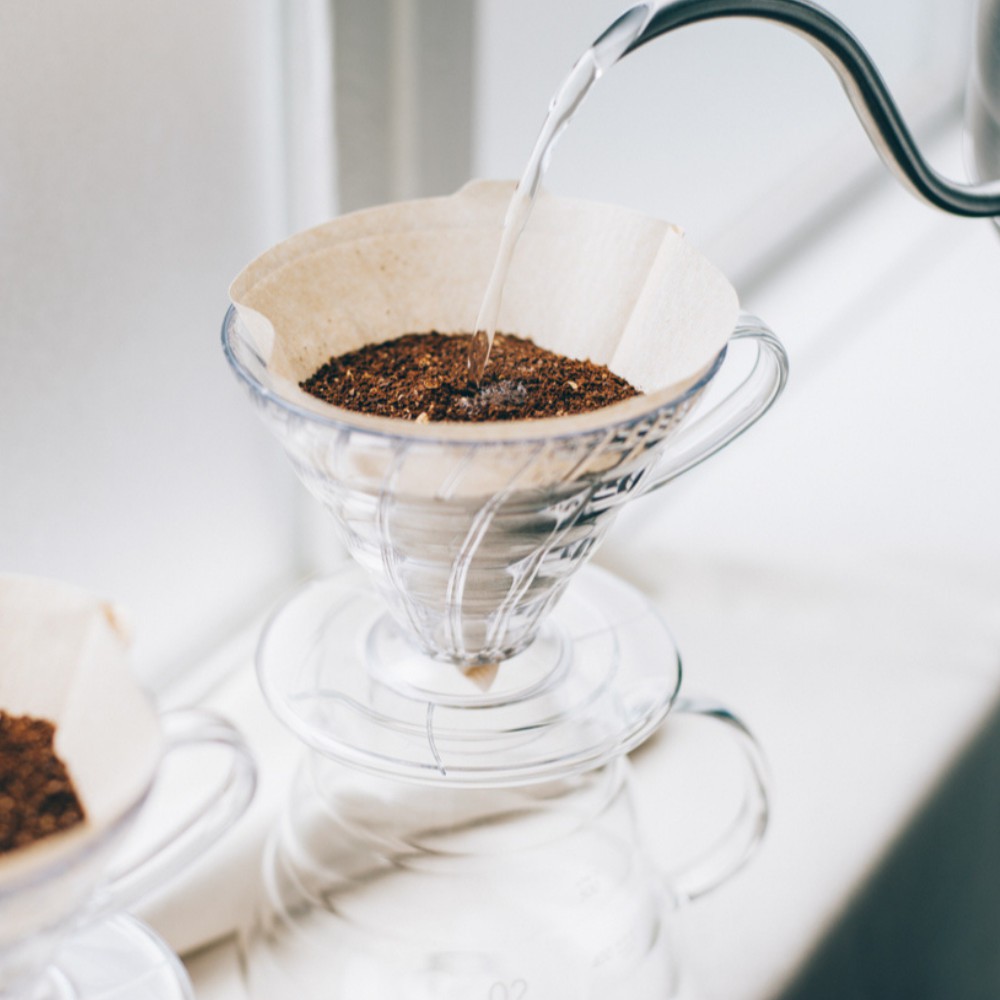 PHỄU PHA CÀ PHÊ HARIO V60 BẰNG NHỰA TRONG SUỐT VD-02T