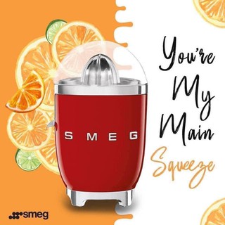 Máy vắt cam Smeg xinh xắn