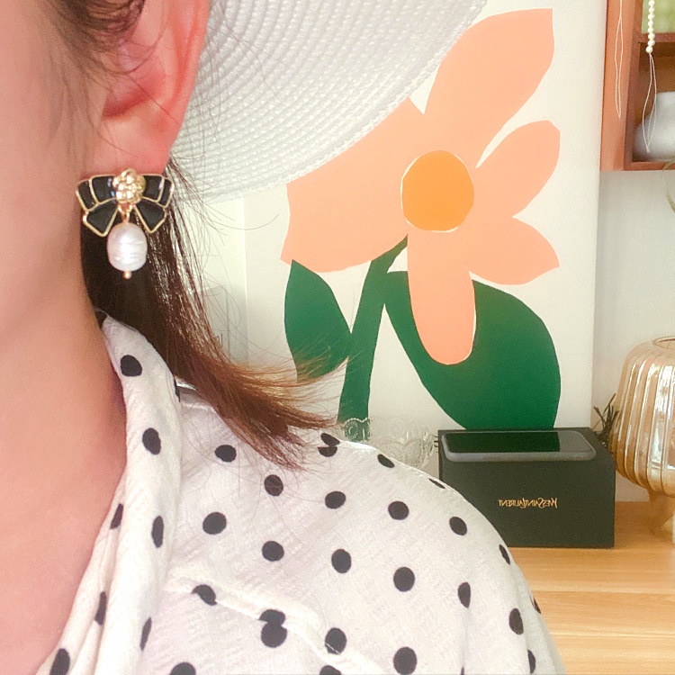 [Hàng Mới] Bông Tai Hình Hoa Trà Đính Ngọc Trai Tráng Men Phong Cách Retro Xiaoxiangfeng