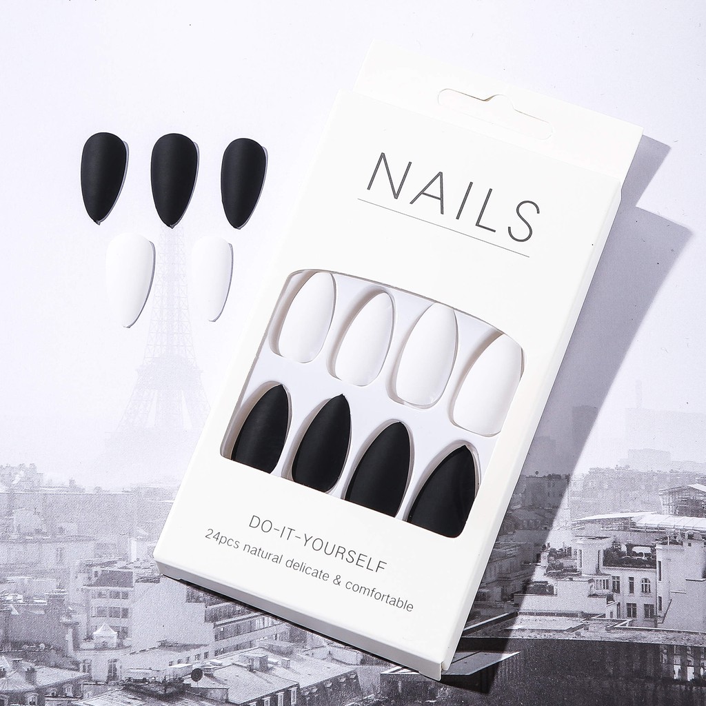 Bộ 24 Móng Tay Giả Siêu Dài Màu Trắng Đen Kèm Keo Dán