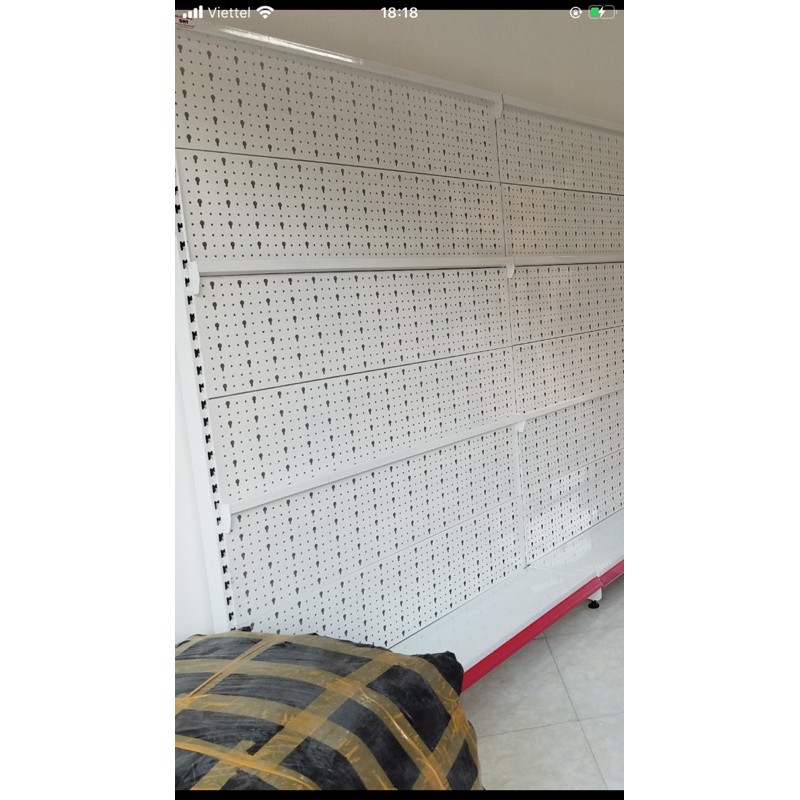 Kệ treo quần áo trẻ em ( cao 1m8 dài 90cm x 2 tầng kèm móc treo)