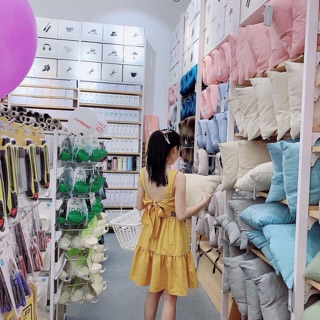 Đầm cột nơ lưng
