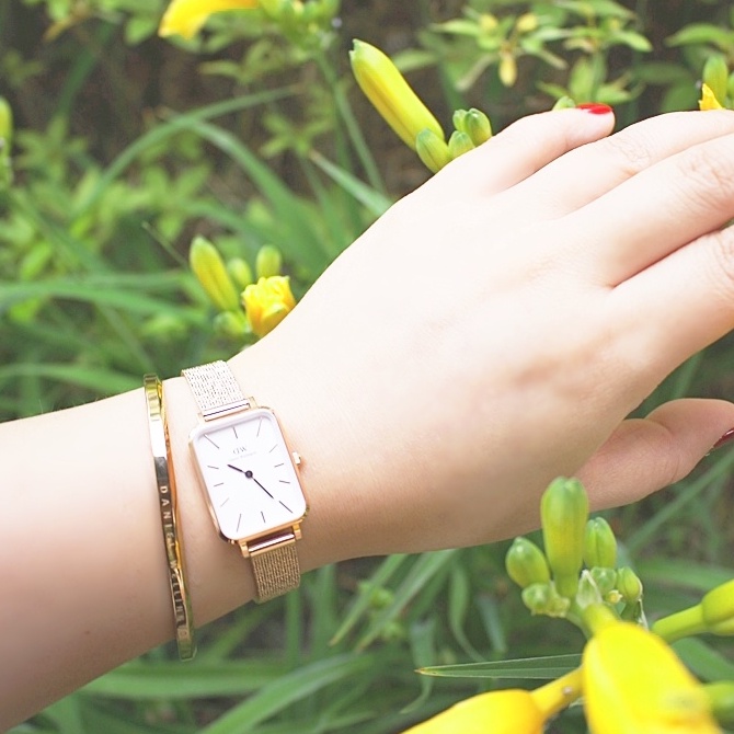 Đồng Hồ Nữ Daniel Wellington Quadro Pressed Melrose White & Vòng Tay Classic Cuff V1 DW Chính Hãng - OtisWatch