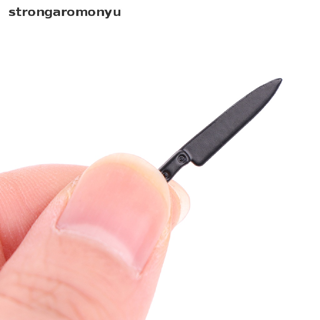 Mô hình dao kim loại mini tỉ lệ 1:12 trang trí nhà búp bê