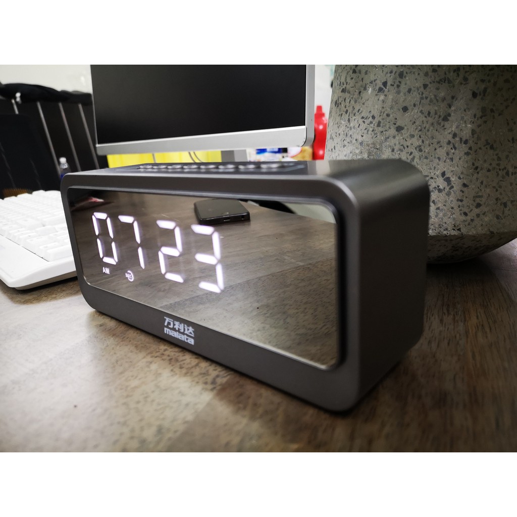 Loa Bluetooth Malata, thiết kế siêu đẹp, báo thức, FM, màn hình LED đồng hồ nét, Gương soi, đèn ngủ, hình thật 100%