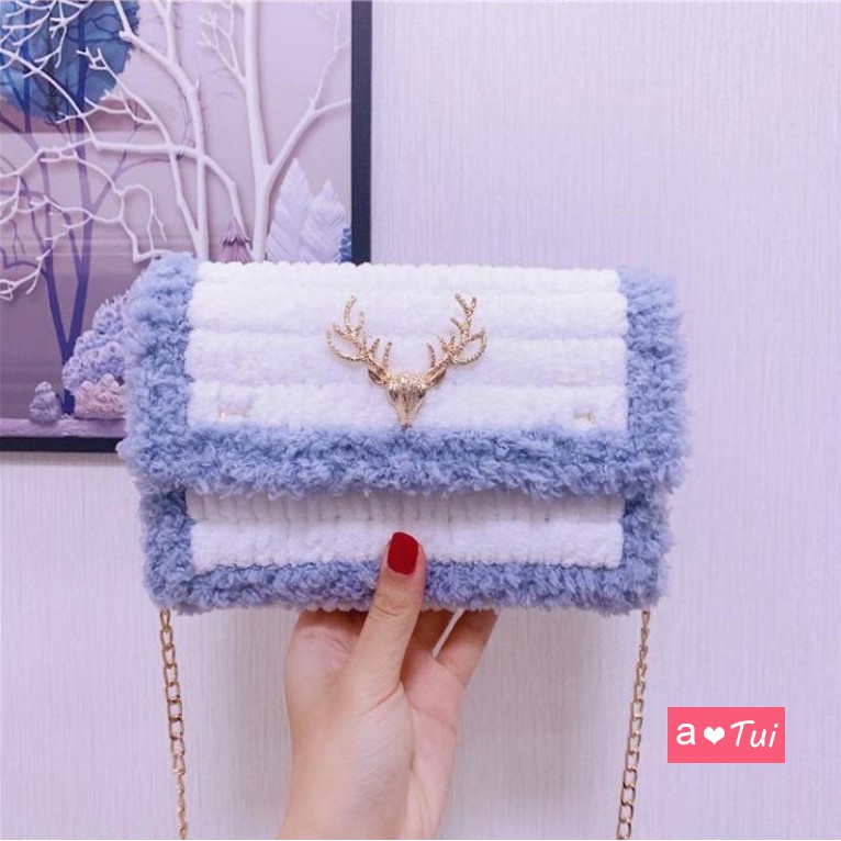 Túi handmade tự đan len viền xù sừng hưu
