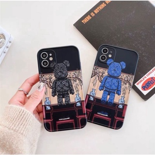 Ốp TPU vuông dẻo gấu đen Kaws dành cho các dòng máy IPHONE