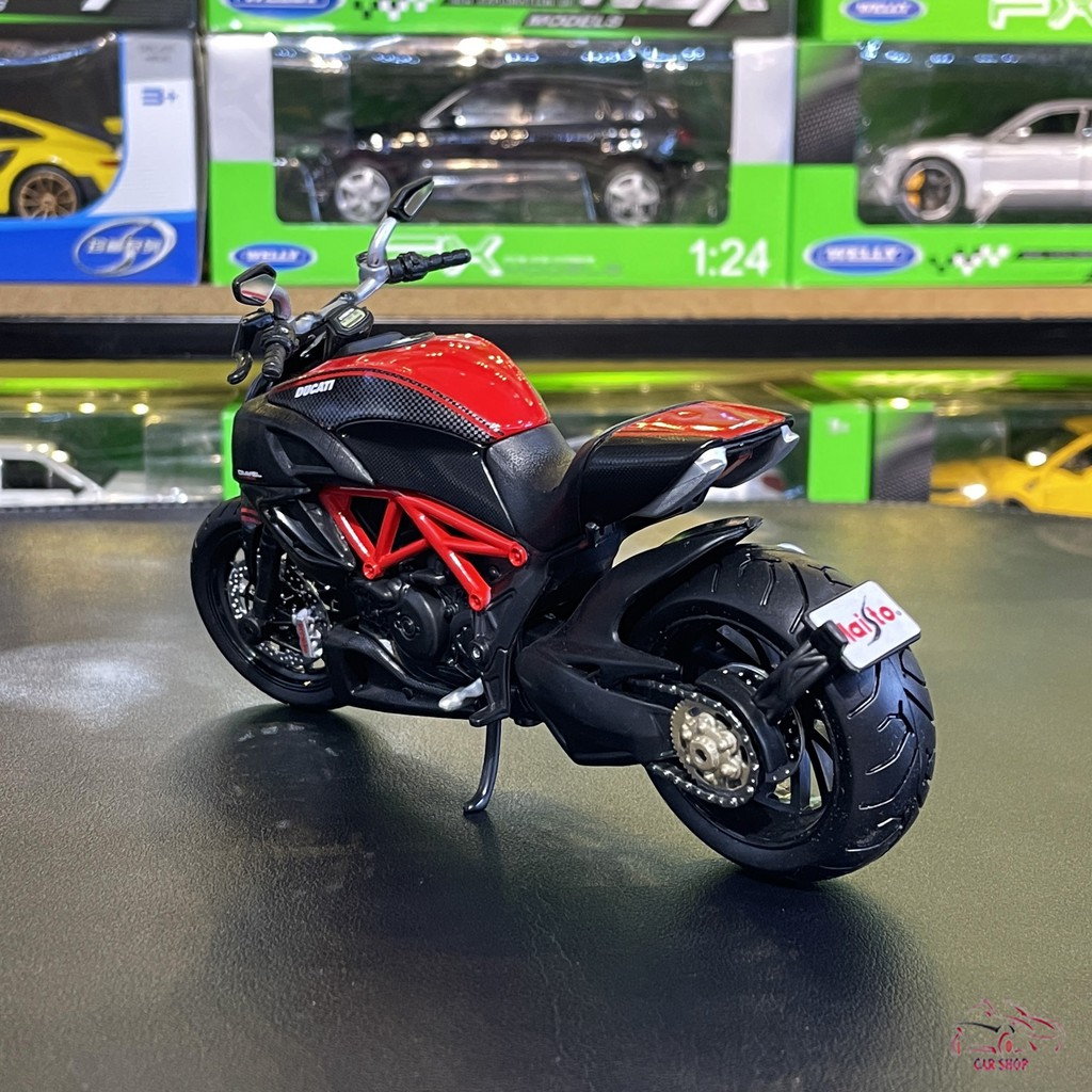 Xe mô hình mô tô DUCATI DIAVEL CARBON Tỉ Lệ 1:12 hãng Maisto