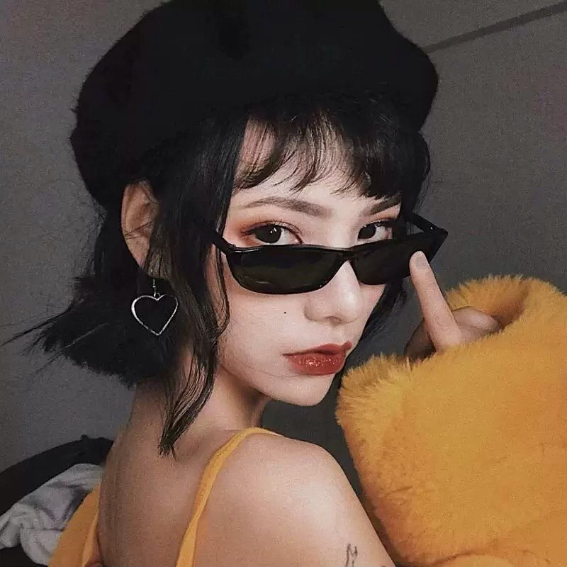 Rainbow Heart Dangle earrings khuyên tai trái tim phong cách hàn quốc