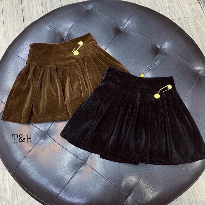 CHÂN VÁY NHUNG XOÈ CẠP CAO CÀI KIM BĂNG MS21799