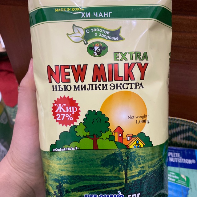 [Mã 267FMCGSALE giảm 8% đơn 500K] (Date 1.2022) Sữa béo Nga New Milky gói 1kg