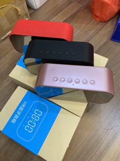 Đồng hồ loa Bluetooth