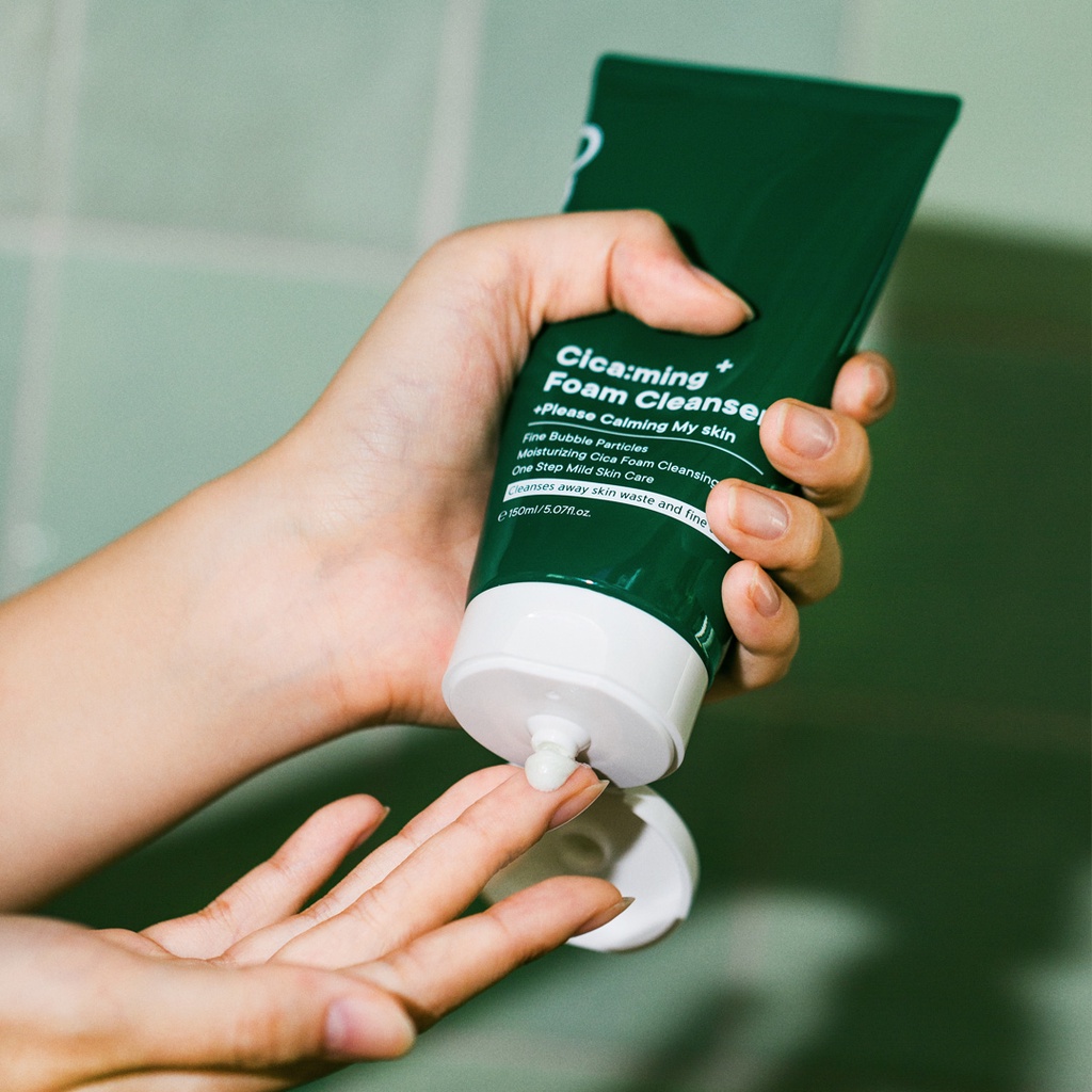 Sữa Rửa Mặt Thuần Chay Giảm Mụn Se Khít Lỗ Chân Lông Sạch Sâu ONE DAY'S YOU Cicaming Foam Cleanser
