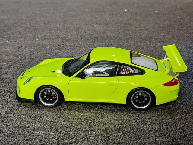 Xe Mô Hình Porsche 911 Gt3 Cup 1:18 Welly (Xanh Lá)