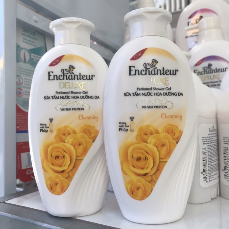 Sữa tắm nước hoa dưỡng da Enchanteur Charming 180g